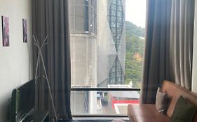 Elite Empire Damansara Studio, Netflix&Wifi